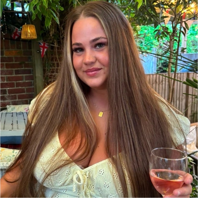 Hi! I’m Daisy 😊  I’m a bubbly, friendl... Main Photo