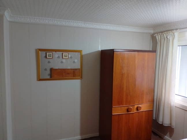 Large double bedroom near city centre  Main Photo