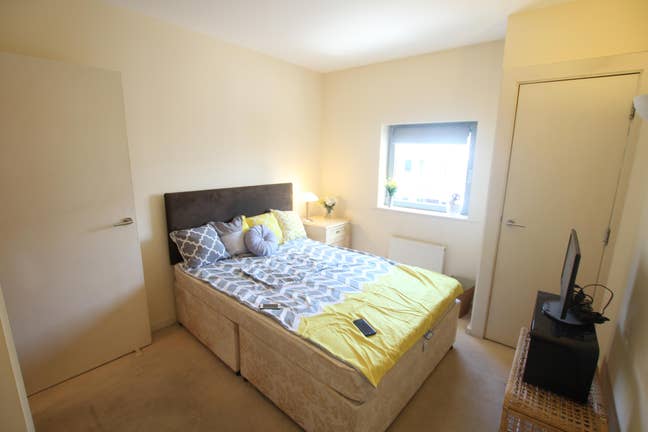 🏡 Double Room Available - Prime location  Main Photo
