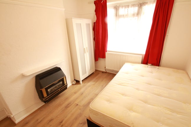 Spacious Double Room to Rent in Greenwich Main Photo