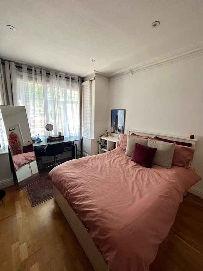 September Sublet in Holloway Main Photo