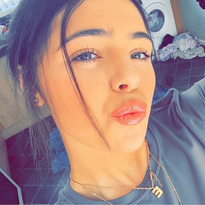 19 year old Female seeks a single or double room Main Photo