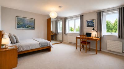 Large Furnished Double Room in Ware Main Photo