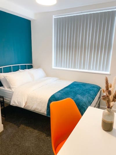 Stunning Double Room with En-suite in Coventry Main Photo