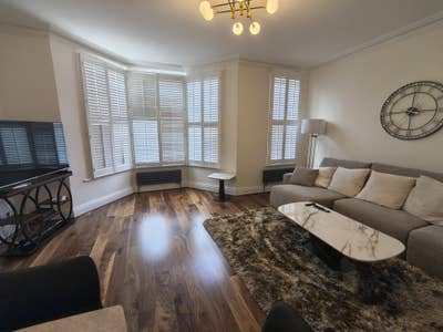 2 bedroom brand new in N13 Main Photo