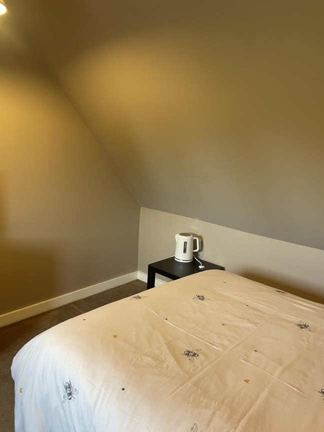 Double En Suite Room Monday to Friday only. Main Photo