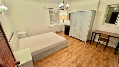 HA3 - Two Doubles in Stanmore Availablle Now Main Photo