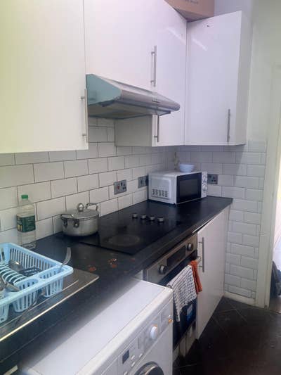 Nice Double Room in shared House Main Photo