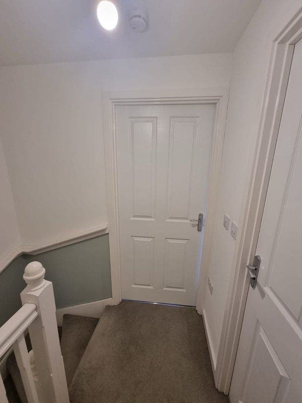 🏡 2-Bed Home | Garden & Driveway Parking Main Photo