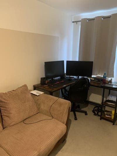 🏡 2-Bed Home | Garden & Driveway Parking Main Photo