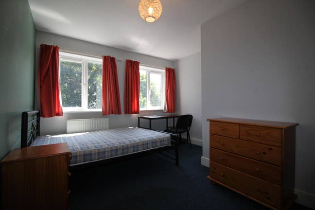 Housemate needed from mid August Main Photo