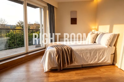 South Quay RM's | Cozy Living | Premium Amenities! Main Photo