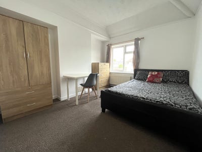 Double Room - Walk to City Centre Main Photo