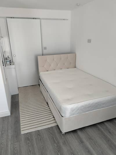 Self content private studio for rent Main Photo
