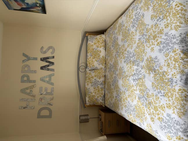 Smallish double bedroom with a double bed Main Photo