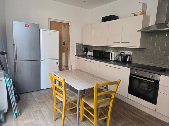 En suite room Available  Main Photo