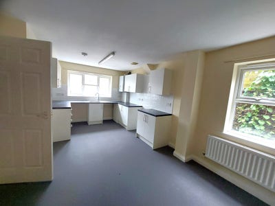 Rooms from &pound;350 PCM Inc bills in Rugby Main Photo
