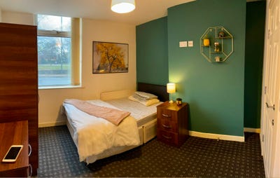 Modern En-Suite Room – Failsworth – M35 Main Photo