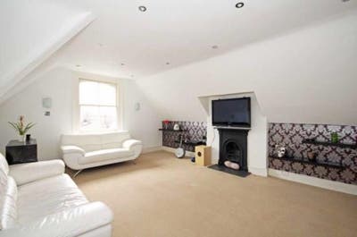 Double room near Ealing Broadway Main Photo