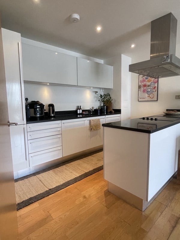Double room available right next to Battersea Park Main Photo