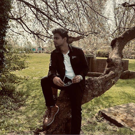 27 year old Male seeks a single or double room Main Photo