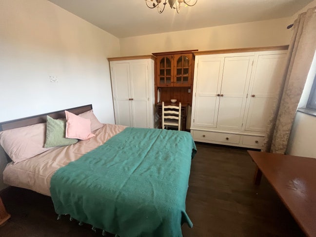Double Rooms in Semi-Rural North Warwickshire Main Photo