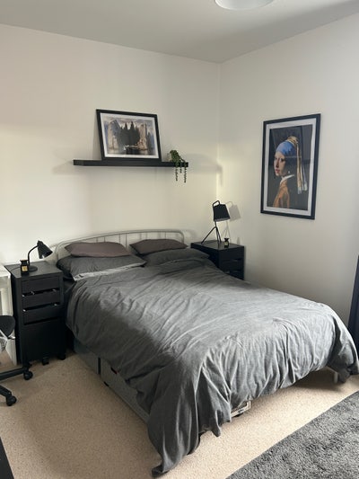 En-Suite double room close to hospital Main Photo