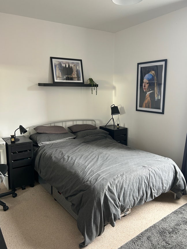 En-Suite double room close to hospital Main Photo