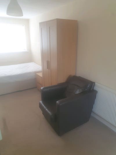 ***HUGE Double room/Ensuite/Work from home*** Main Photo
