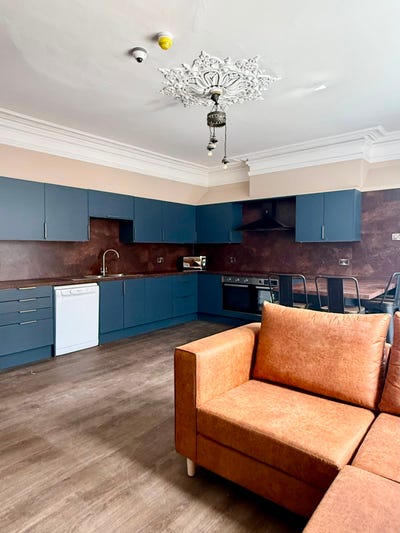 The Town House - Tiverton House Share Main Photo