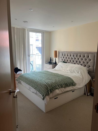 En-suite Double Room in Limehouse Main Photo