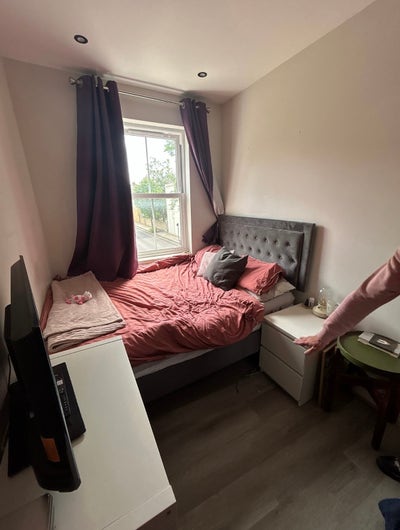 Room for rent  Main Photo