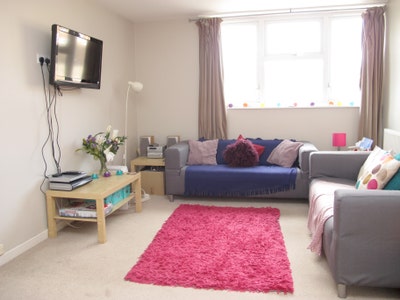 Four Double Bedroom Apartment - Wayford Street Main Photo