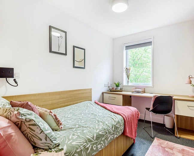 En-suite room at the Park Oxford Main Photo