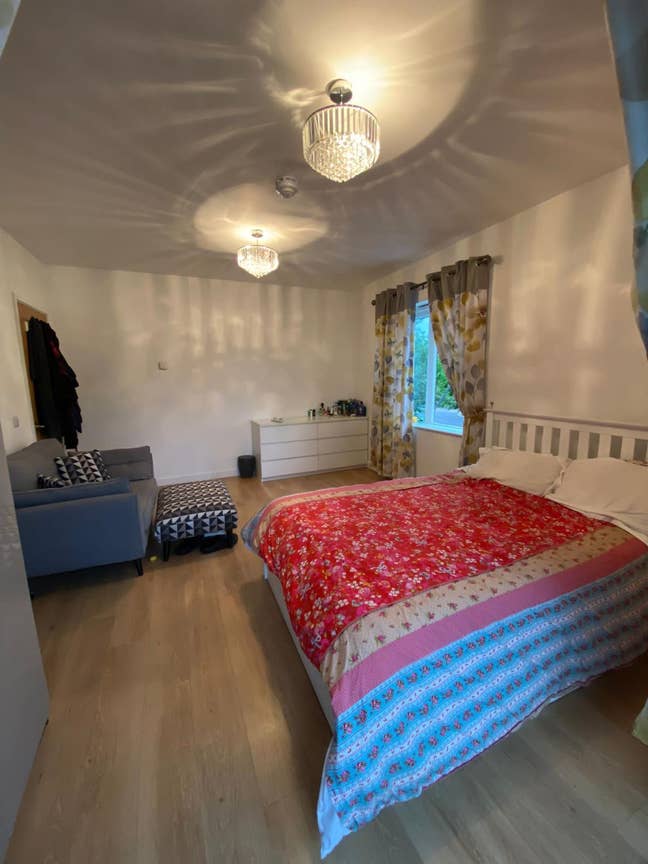 Double Room with Balcony - Park Roayl Main Photo