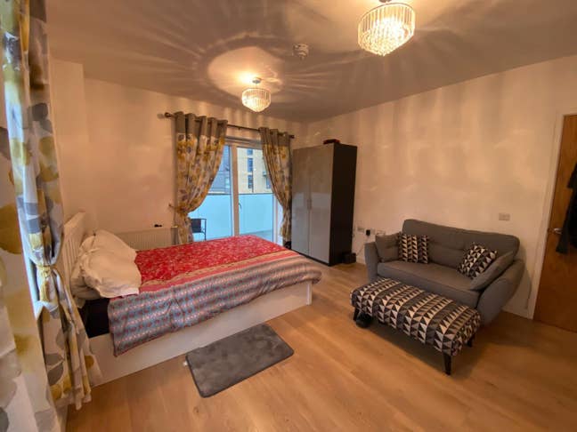 Spacious Double Room; With Balcony - Park Roayl Main Photo