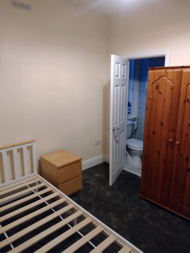 4 Double Bed En-Suite House Share Main Photo