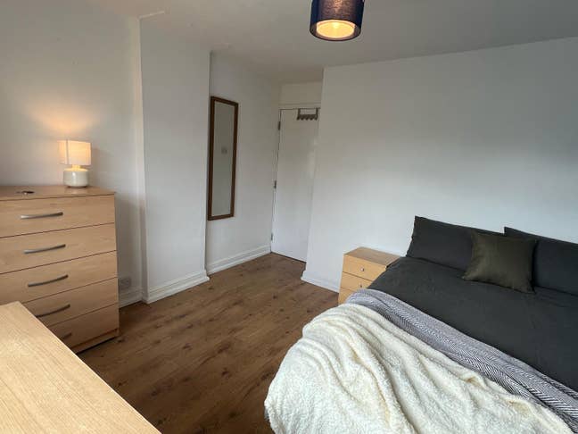 Double Room - Near Mini Works & Templar Sq Main Photo