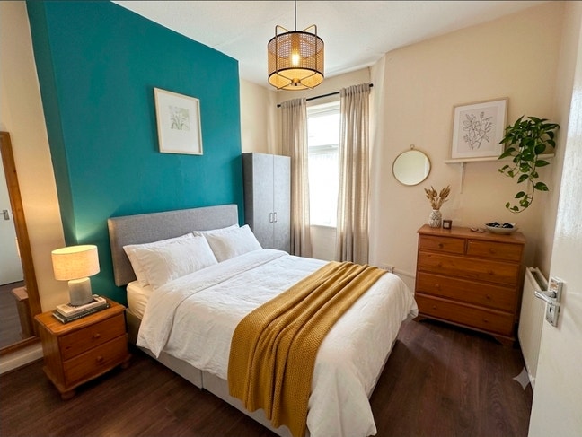Stylish Double Rooms, Ideal for NHS Staff – Nr MRI Main Photo