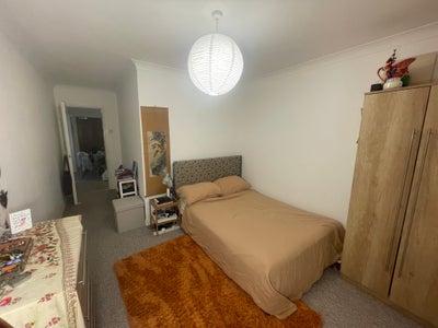 Sublet for 5 weeks in London Bridge Main Photo