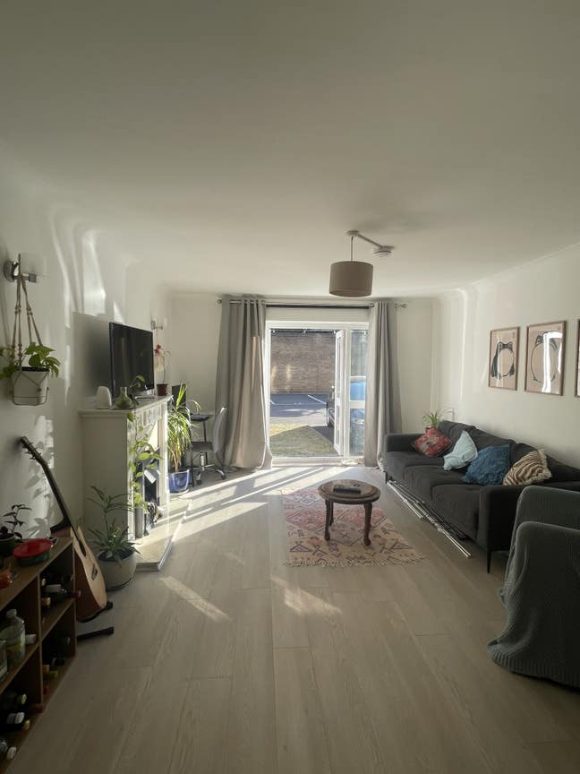 Sublet for 5 weeks in London Bridge Main Photo