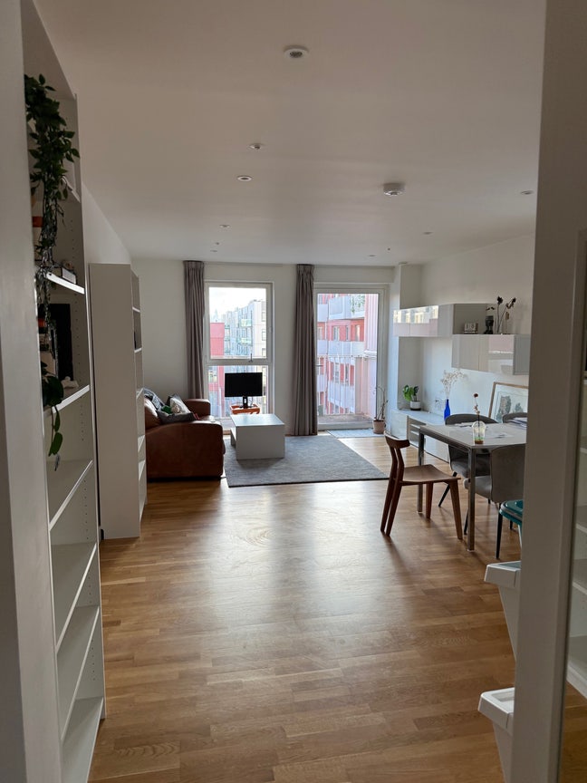 Double room in modern east village flat  Main Photo