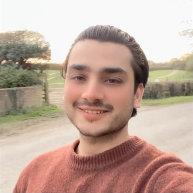 Professional Male seeks a single or double room Main Photo