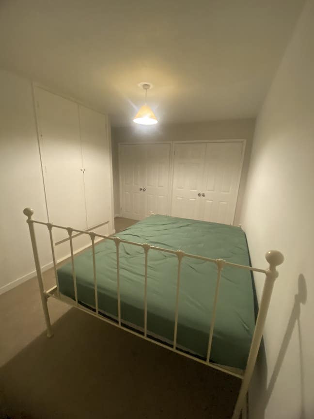 There are two rooms available for rent.  Main Photo