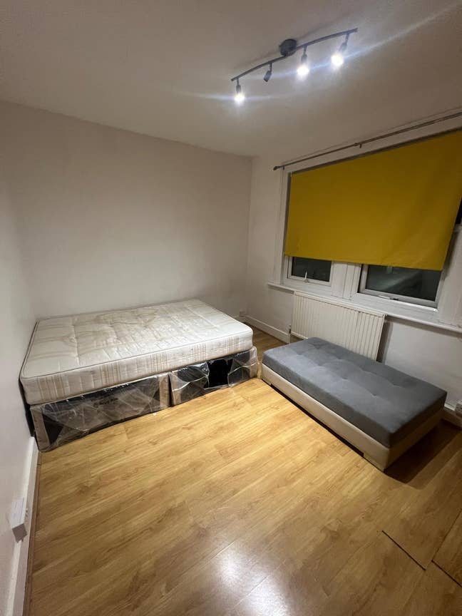 Nice Double Room in shared House Main Photo