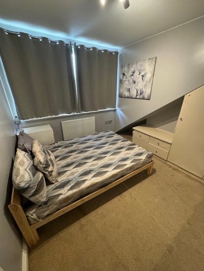 Double room in Kingsbury  Main Photo