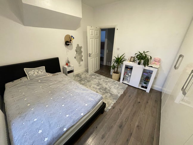 🏡 2 Double Rooms Available Main Photo