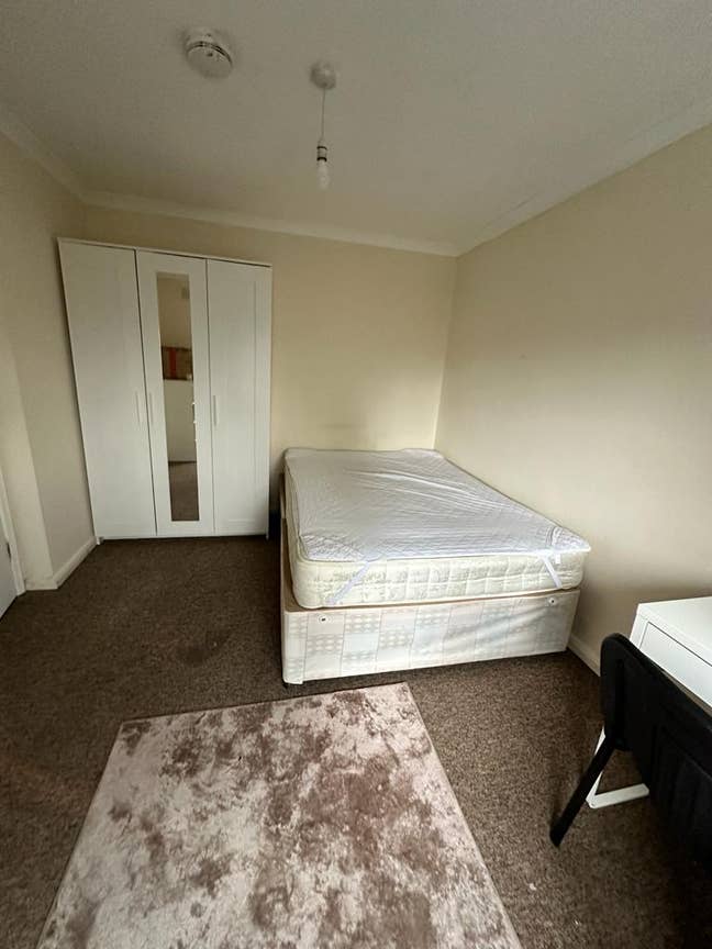 Large souble room near co-op Bishops rise Main Photo