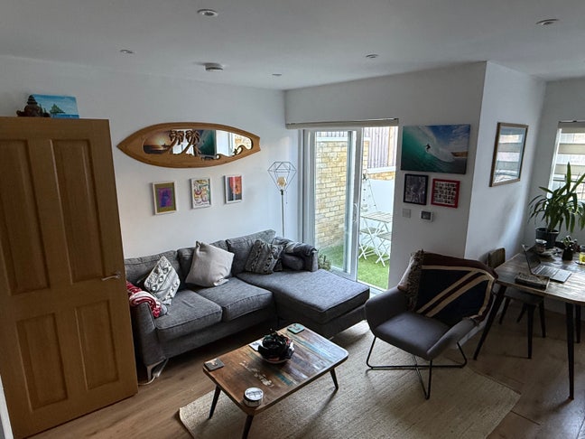 Looking to share my home in Stoke Newington Main Photo
