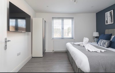 Serviced rooms for professionals  Main Photo